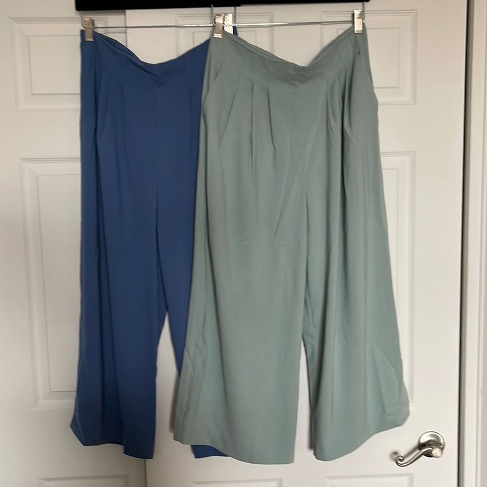 High waisted, wide legged pants